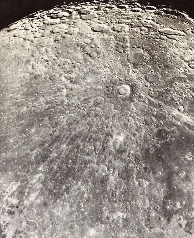 Boutiques de musées Atlas photographique de la lune, rayonnement de Tycho, phase croissante (panneaux aluminium) Hot