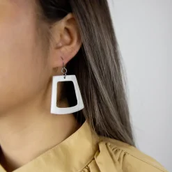 Boucles D'Oreilles<Boutiques de musées Boucles d'oreilles Trapèze en nacre blanche - L'Indochineur
