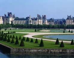 Boutiques de musées Fontainebleau, façades donnant sur le grand parterre (toiles sur châssis) Best