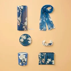 Boutiques de musées Lampe Katsushika Hokusai - Bouvreuil et cerisier Sale