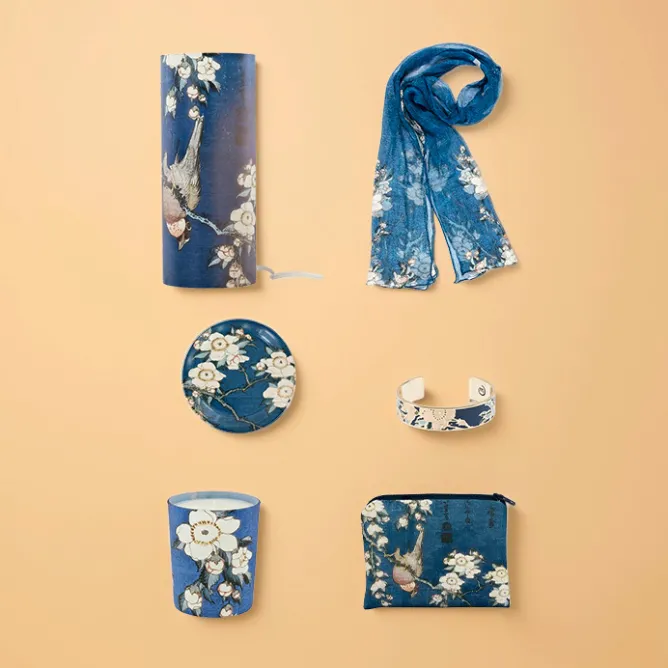 Boutiques de musées Lampe Katsushika Hokusai - Bouvreuil et cerisier Sale