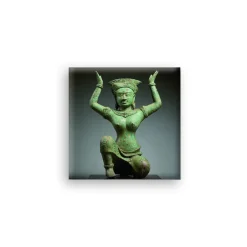 Boutiques de musées Magnet Personnage féminin agenouillé Clearance