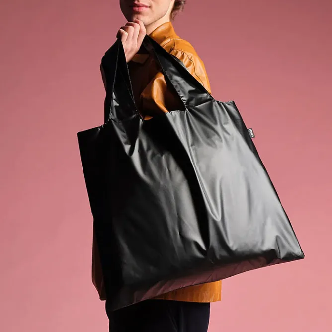 Boutiques de musées Sac noir métallique avec pochette zippée 50x42cm Best