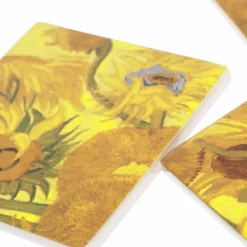 Boutiques de musées Set de 3 Dessous de verres en céramique Vincent van Gogh - Tournesols - Van Gogh Museum Amsterdam® Outlet