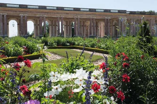 Panneaux Aluminium|Toiles Encadrées<Boutiques de musées Vue extérieure du Grand Trianon : péristyle côté jardins, façade sur le Parterre haut (panneaux aluminium)